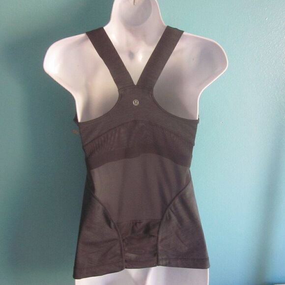 Lululemon Womens Deep V Athletic Tank in Gray About Size S Shelf Bra - Picture 6 of 7